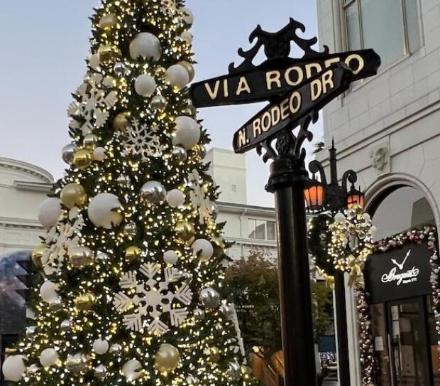 LVMH Expands Dominance on Rodeo Drive